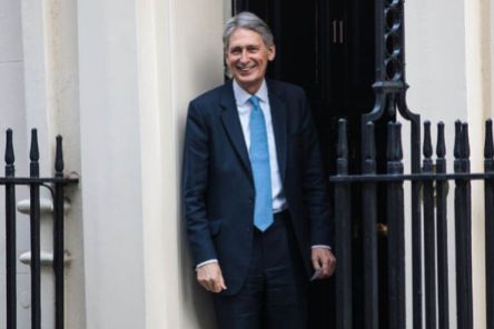 Philip-Hammond-Lloyds-banking-group-government-sells-stake-less-than-5-per-cent-808851
